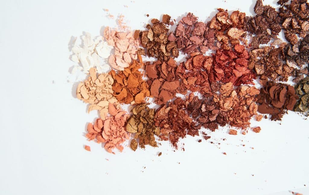 Crunchi tests all colored cosmetics for heavy metals, and is vegan and cruelty free. They also focus on sustainability and ethical sourcing.